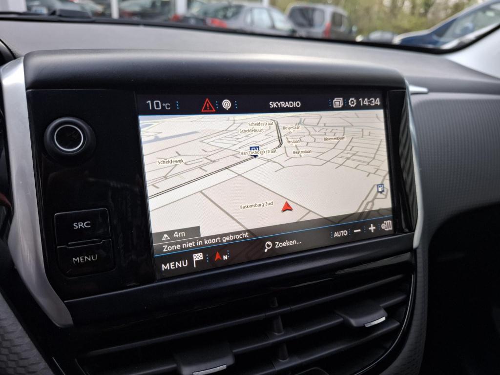 Peugeot 208 110 allure automaat eat6 nav/clima/lmv