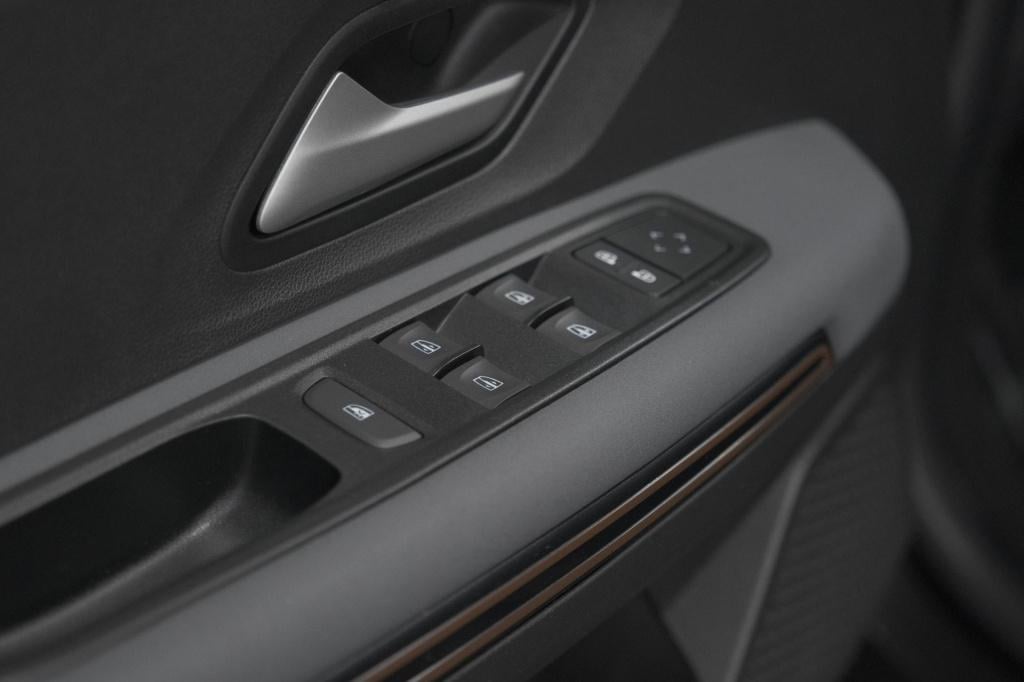 Dacia Jogger tce 110 extreme | 7 zitplaatsen | camera | dodehoekdetectie | 