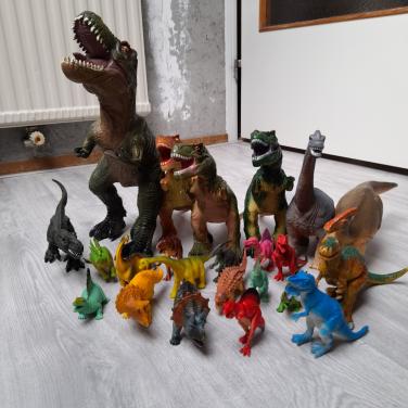 Speelgoed dino's met dinowereld