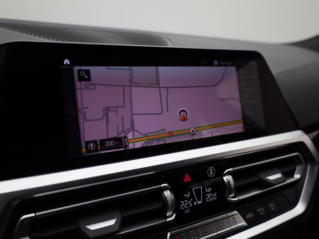BMW 3-serie 318i business edition | automaat | lmv | half leder | virtual c
