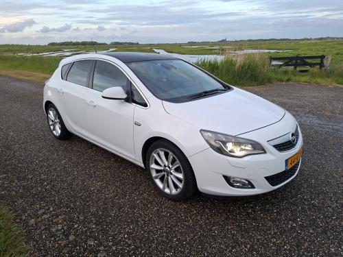 Opel astra 1.6 cosmo