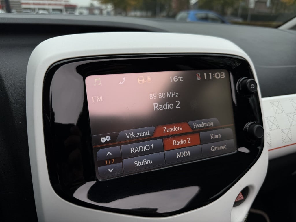 Peugeot 108 1.2 puretech // rolland garros // luxe uitvoering //