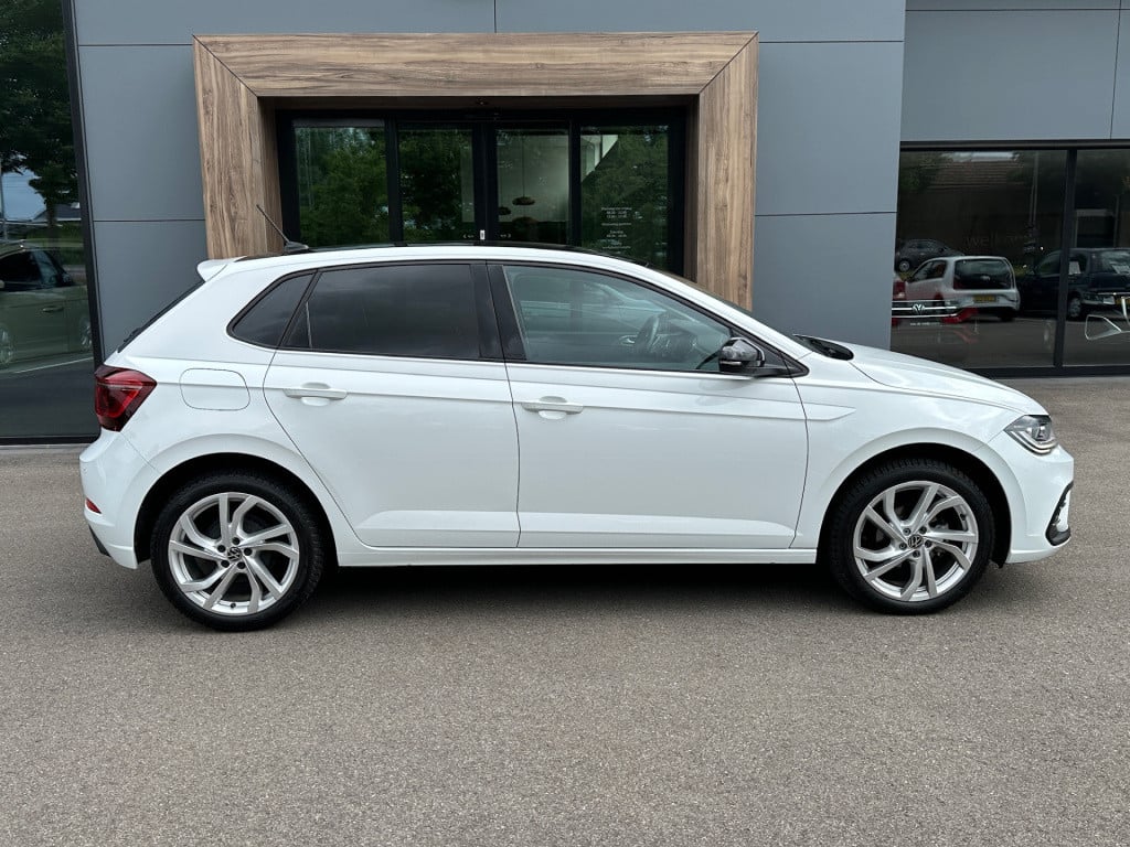 Volkswagen Polo 1.0 tsi dsg style | led | alcantara | keyless | camera | ri