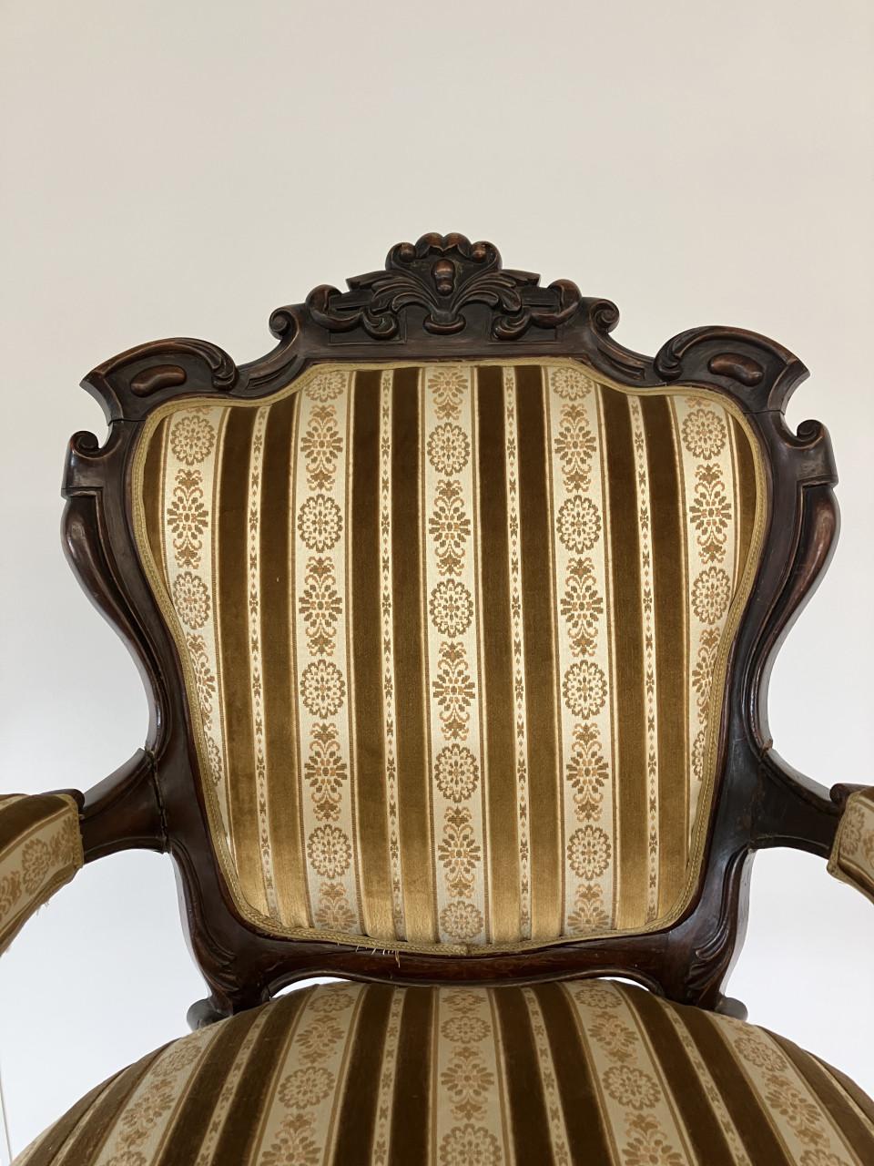 Prachtige Frans Victoriaans fauteuil met fluwelen bekleding