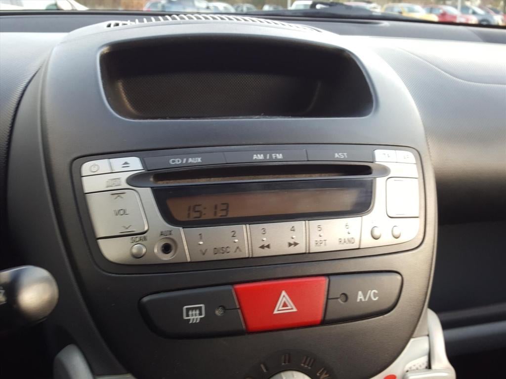 Citroen C1 1.0i 68pk 5d ambiance airco | radio/cd-speler | stootstrips | ni