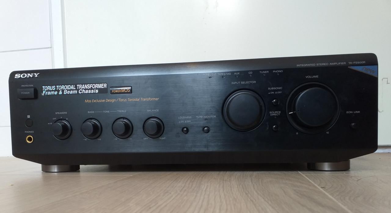 Sony TA-FE 600 R Geïntegreerde Stereo Versterker.