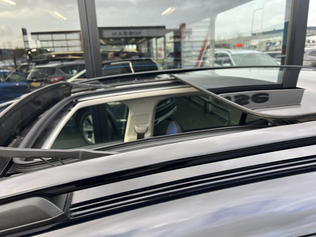 Lynk & Co 01 1.5 261pk phev plug inn hybrid , pano dak,360gr camera , car p