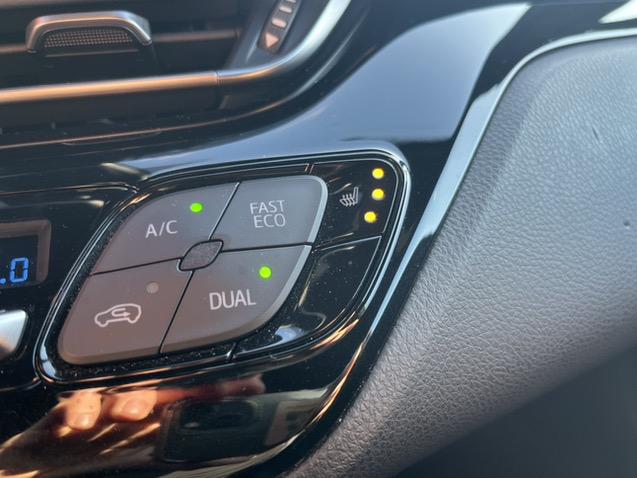 Toyota C-hr 1.8 hybrid bi-tone | leer | 18'' | camera | nav | 73.000km!