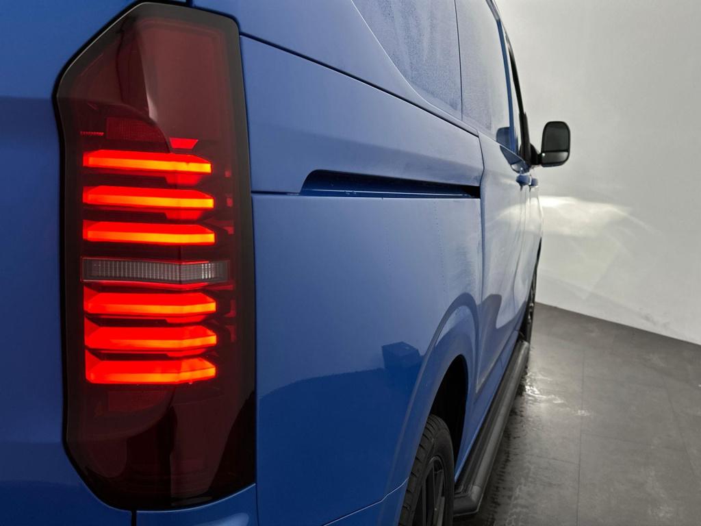 Volkswagen Transporter 2.0 tdi l1h1 28 style