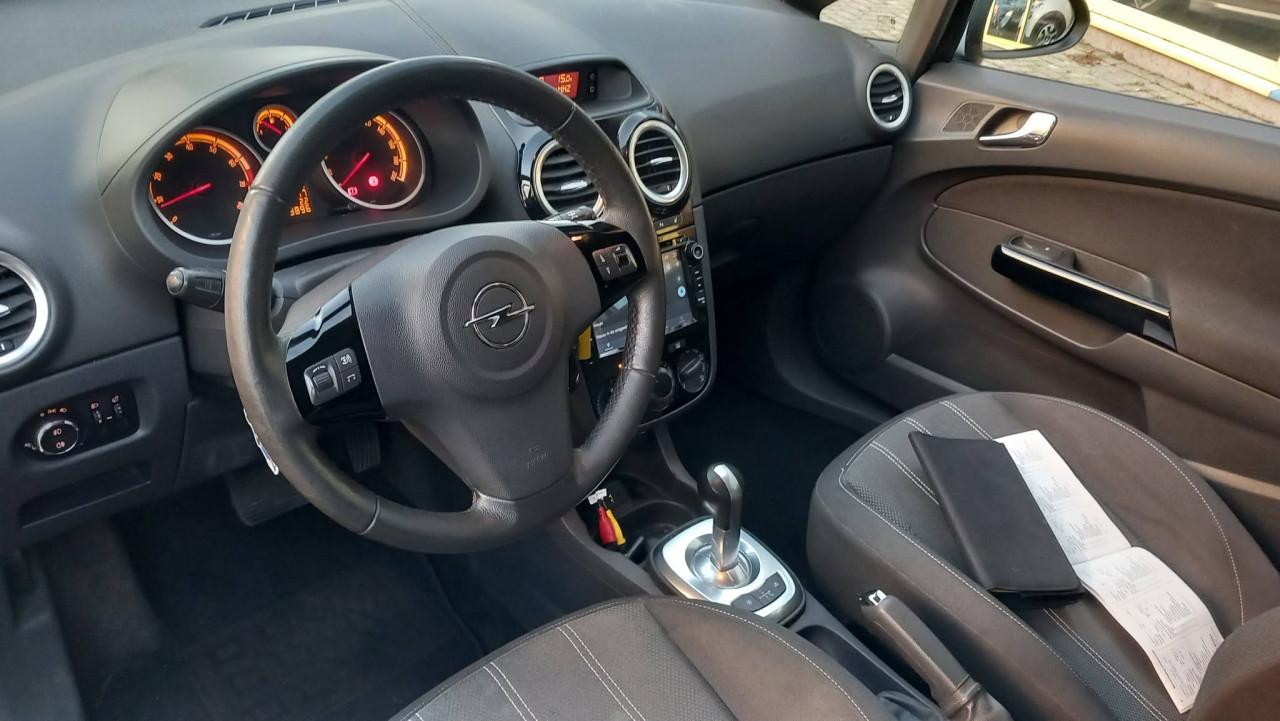 Opel Corsa 1.2 16v Cosmo AUTOMAAT !!OPC-line 3drs bj:2013 airco navigatie