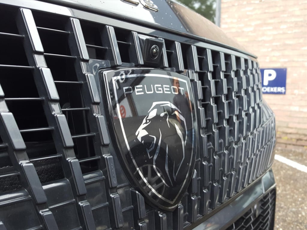 Peugeot 408 1.2 puretech 130pk eat8 gt | applecarplay & androidauto | cruis