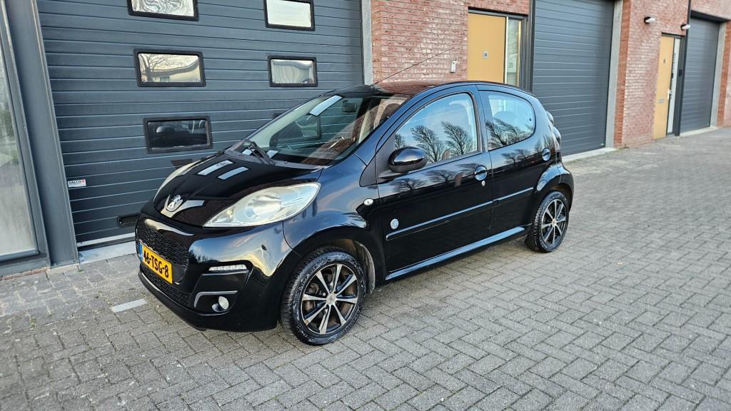 Peugeot 107 1.0 envy luxe uitv. / nl auto / nap / 85635 km !