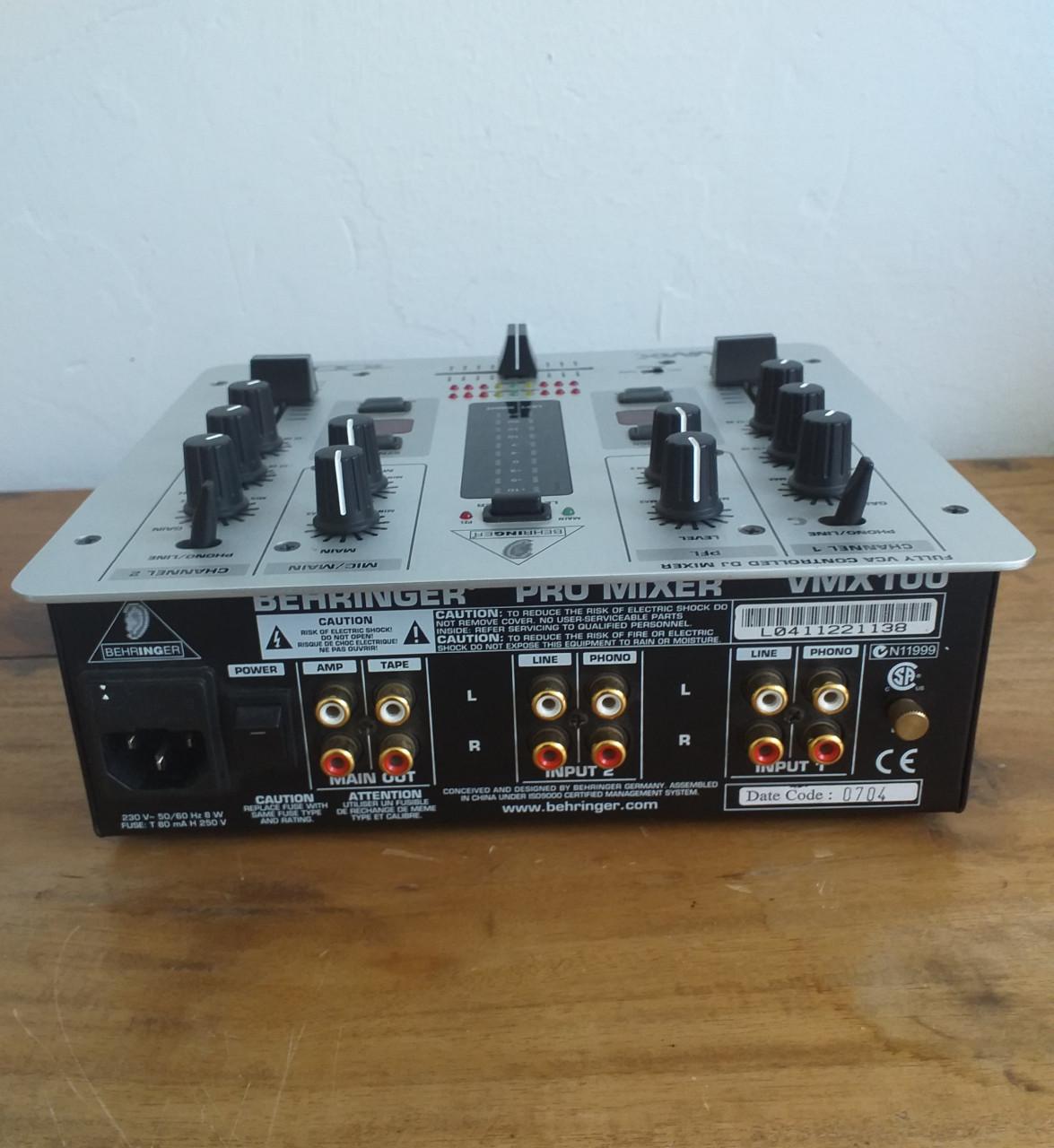 Behringer VMx 100 DJ Mixer