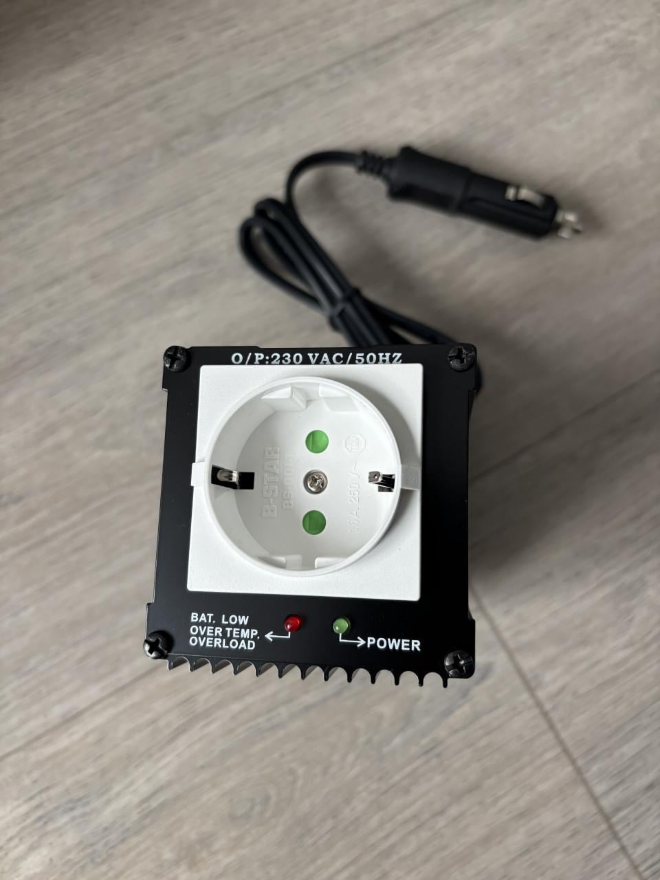 Omvormer van 12volt naar 230volt