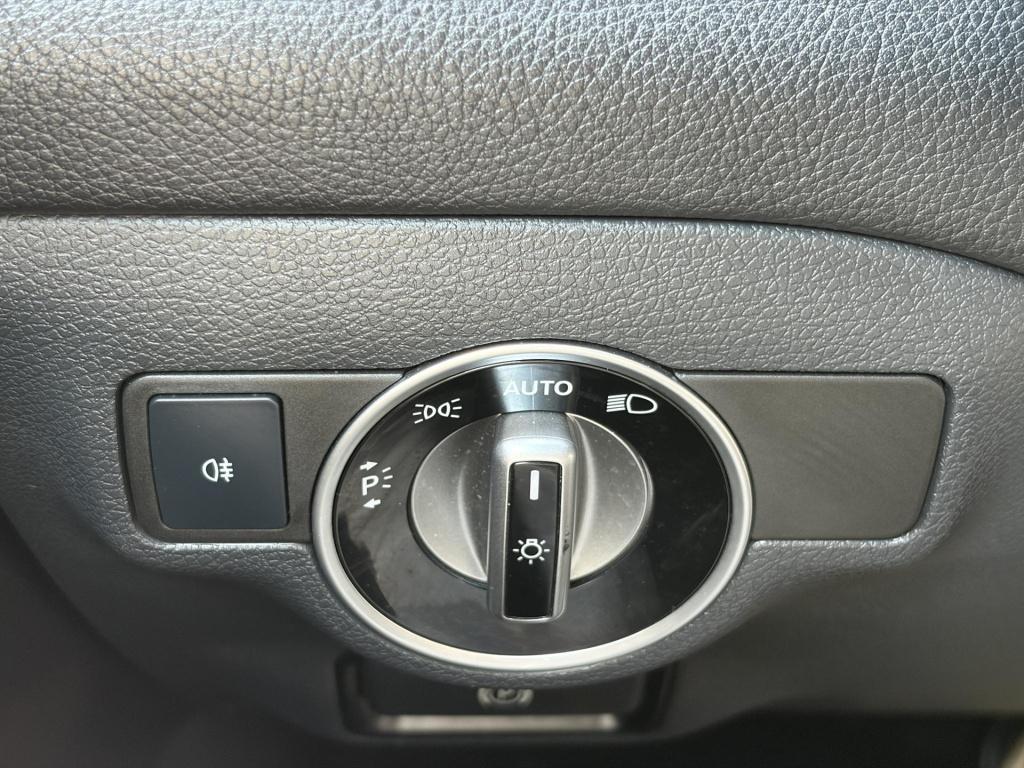 Mercedes-Benz Gla-klasse 180 business solution amg