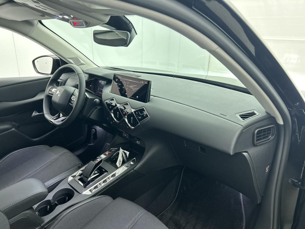 Ds Ds 3 e-tense bastille 54 kwh | private lease 60 mnd/10.000km €. 625,- pe
