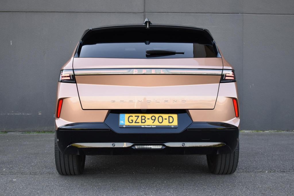 Opel Grandland electric gs 73 kwh demo sale