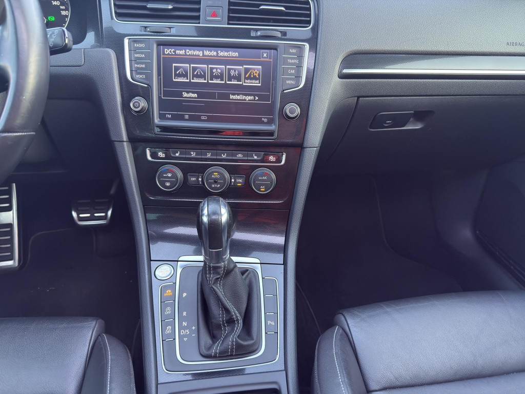 Volkswagen Golf 2.0 tdi gtd pano dsg leder dynaudo camera