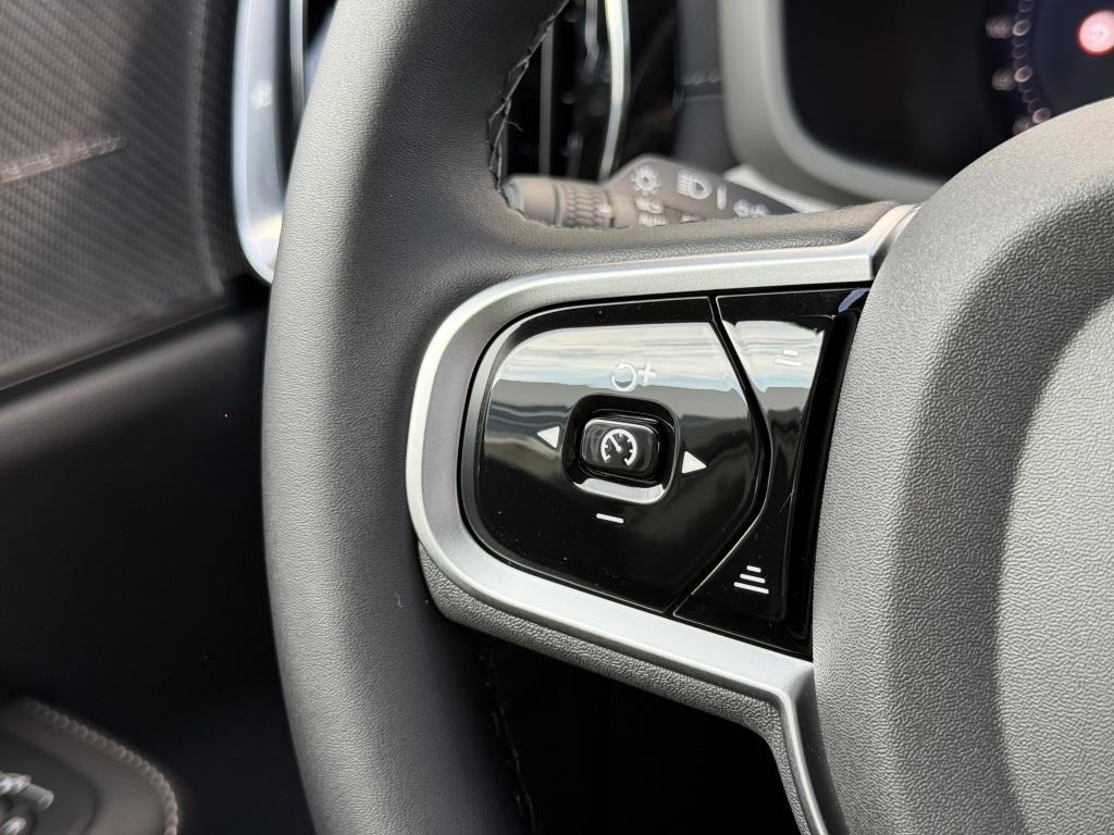 Volvo V60 t6 398pk recharge ultra dark| pano| 360camera| adap.cruise| awd