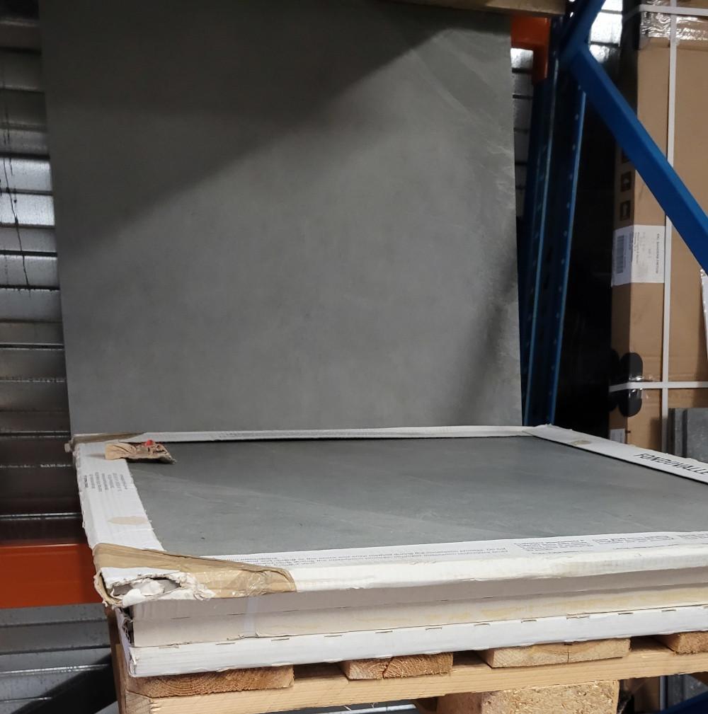 3030-25 ca 5,76 m² stonelook tegels,80x80 cm, lichtgrijs, van € 379,30 voor