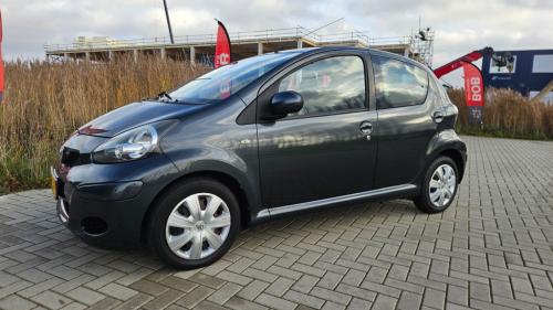 Toyota Aygo 1.0-12v comfort 5drs / nl auto / nap 78.111 km !