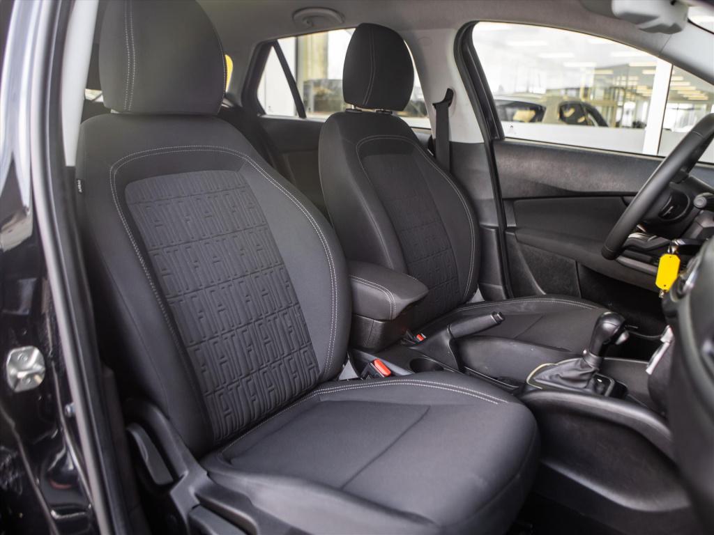 Fiat Tipo hatchback 1.5 hybrid 130pk cross automaat | camera | park. sensor
