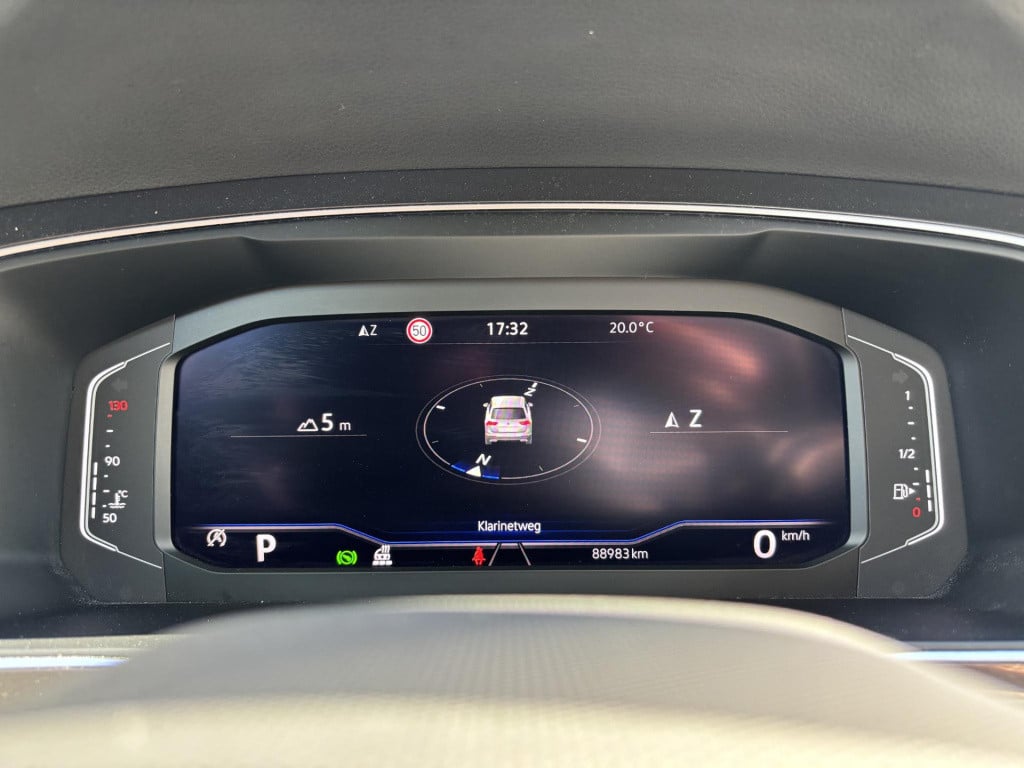 Volkswagen Tiguan 1.5 tsi elegance trekhaak |  camera | apple carplay/andro
