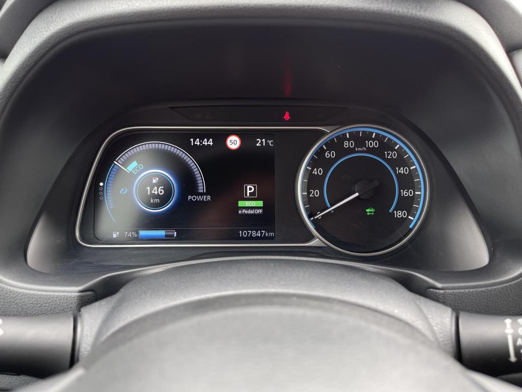 Nissan Leaf n-connecta 40 kwh soh 84% | navigatie | 360° camera | stuur- + 