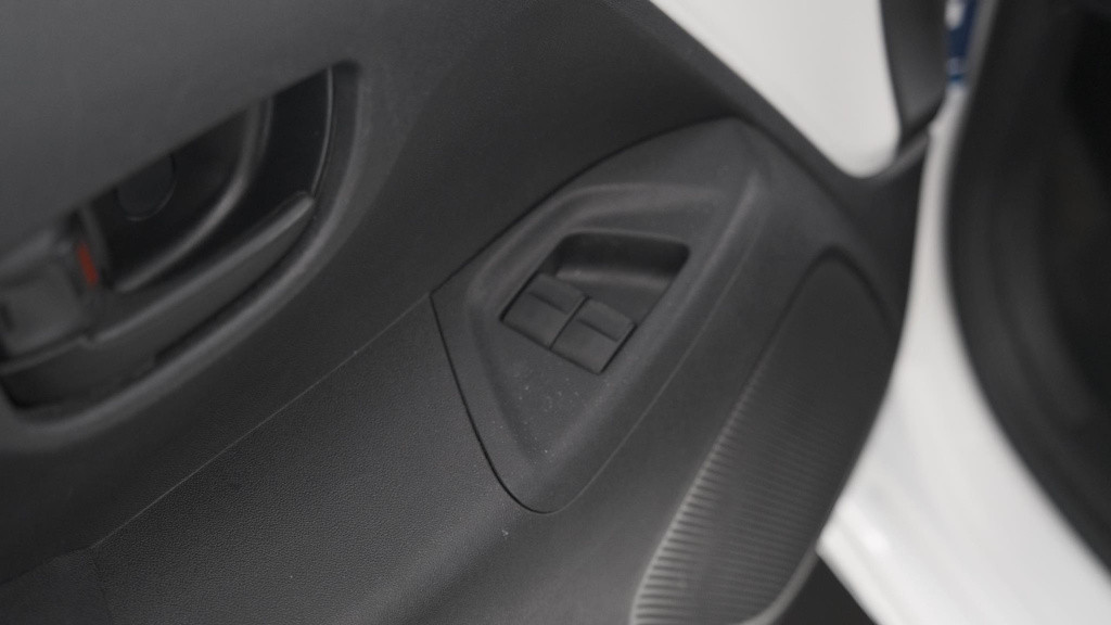 Peugeot 108 1.0 e-vti active | airco | allseasonbanden | elektrische ramen 