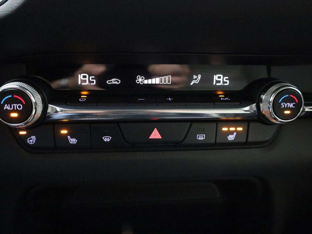 Mazda Cx-30 2.0 e-skyactiv-x m hybrid luxury | automaat | schuif-/kanteldak