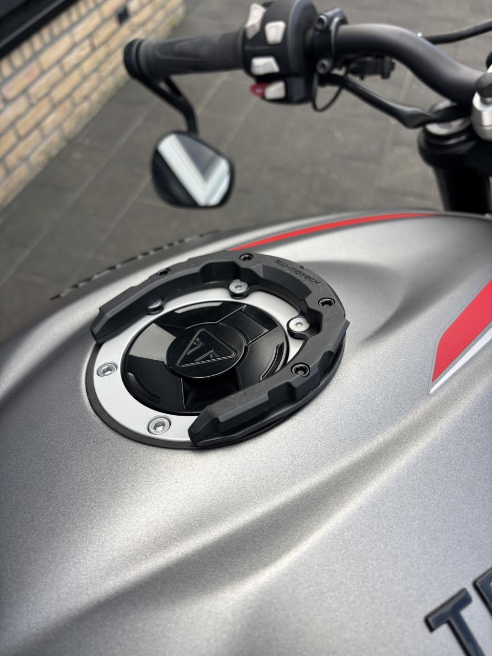 Triumph Street Triple 765 RS Matt silver (2018/10.000 KM)