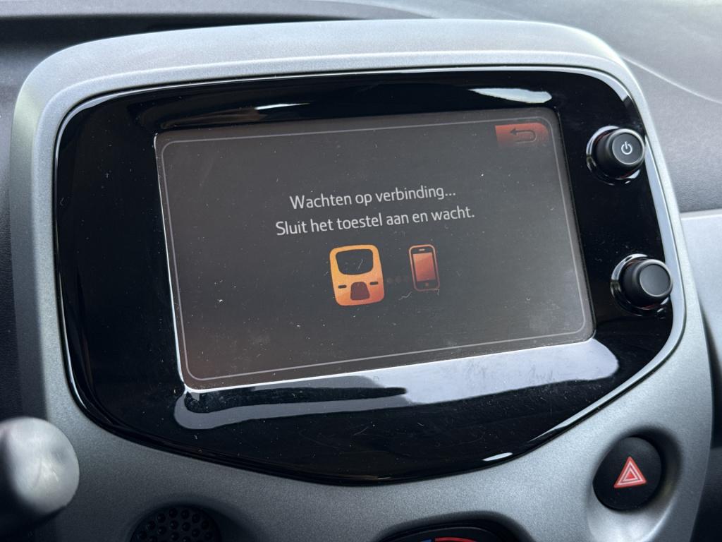Toyota Aygo 1.0 vvt-i x-play | cruisec. | camera | airco | carplay | sportv