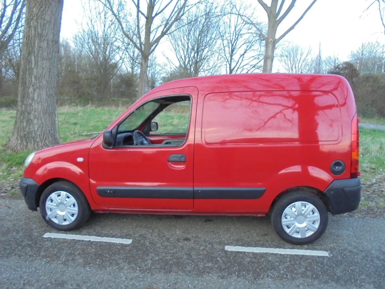 Kangoo 1.2 – 16V Expression in de benzine uitvoering en grijs kenteken!!!!!