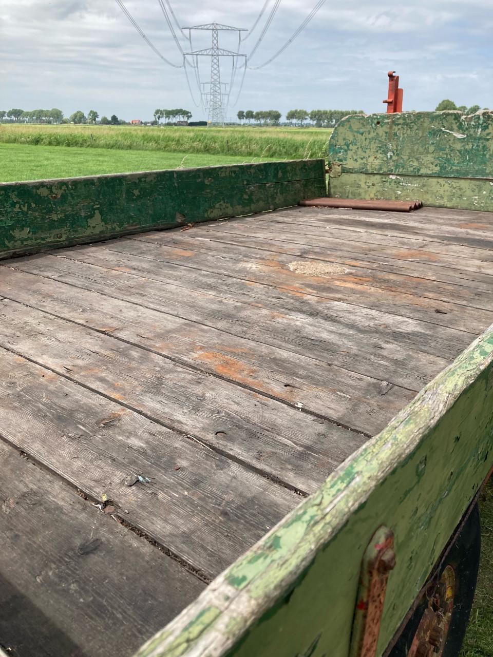 Platte wagen Dodge Beep onderstel