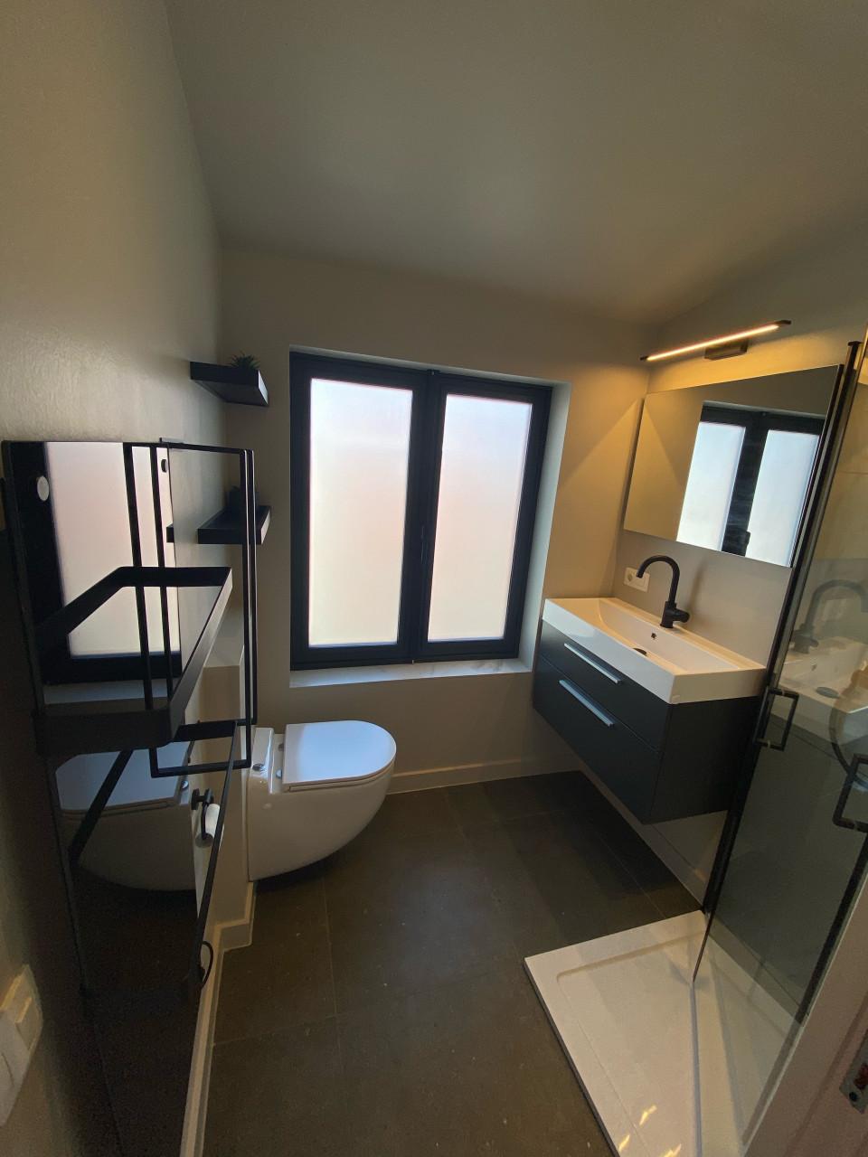 Ruime woning met 4 slaapkamers en zonnige tuin vanaf 1 mei – €1150 p/m