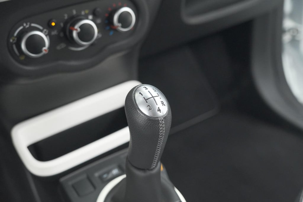 Renault Twingo sce limited | parkeersensoren | bluetooth | airco | 15 inch 