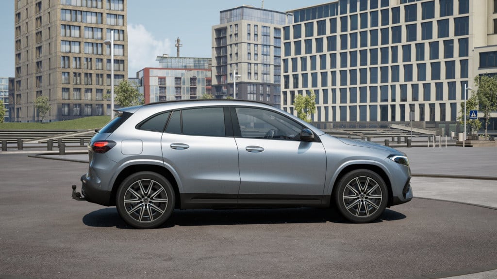 Mercedes-Benz Eqa 250+ business solution amg 71 kwh | trekhaak | nightpakke