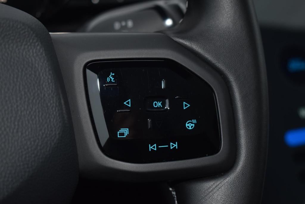 Ford Explorer premium extended range rwd 77 kwh | panoramadak | climate con