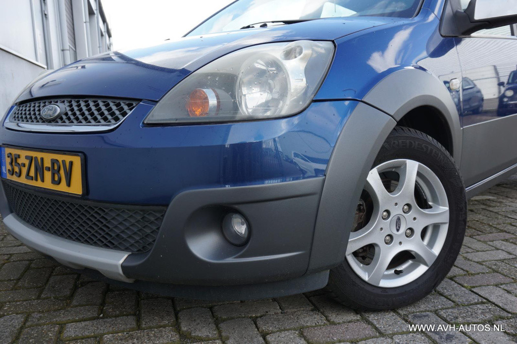 Ford Fiesta 1.4-16v crossroad