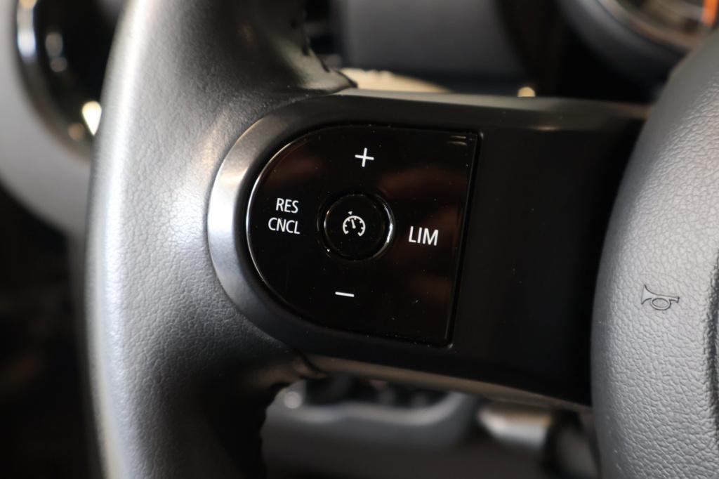 Mini Clubman 1.5 one business edition nl auto, led, union jack, all season,