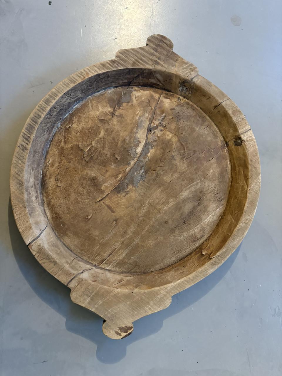 Mooie oude houten schaal