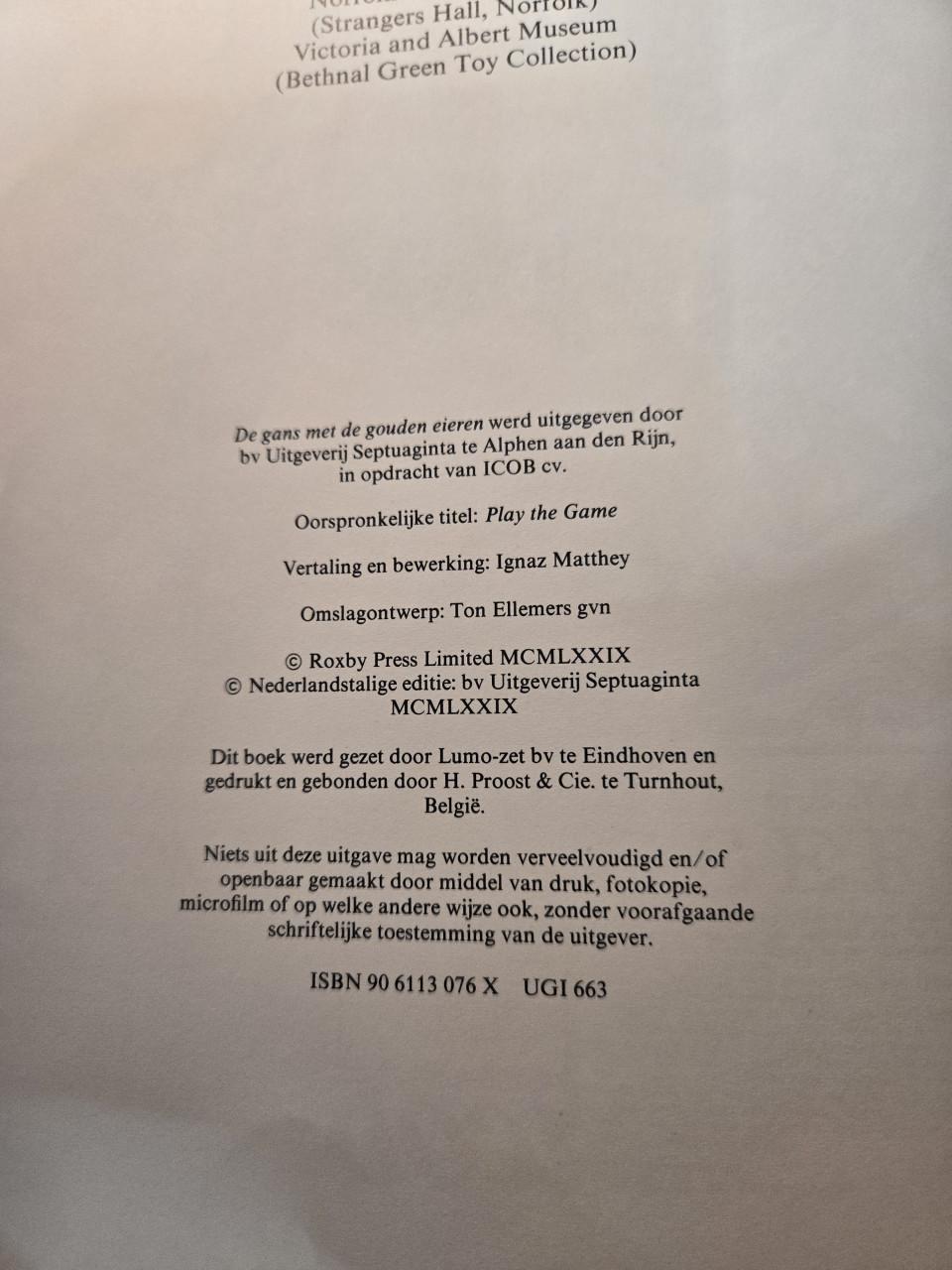 Boek:De gans met de gouden eieren en 46 andere oude bordspellen 1974 1edruk