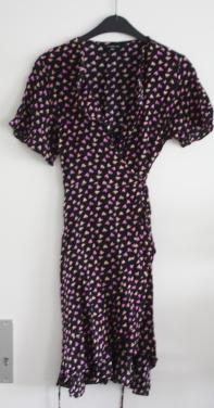 Zwart met gekleurde hartjes wikkel jurk  maat s