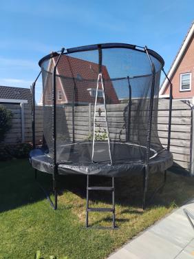 Salta trampoline inclusief veiligheidsnet en ladder