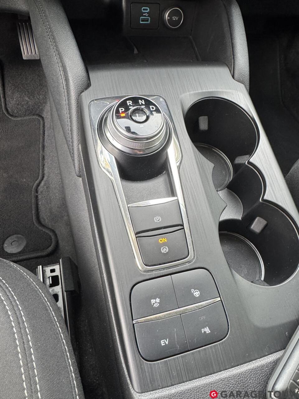 Ford Kuga 2.5 phev titanium