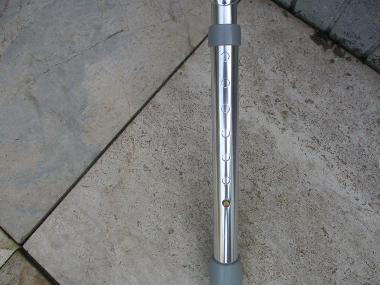 Nieuw opvouwbaar lichtgewicht looprek van Medipoint in hoogte instelbaar