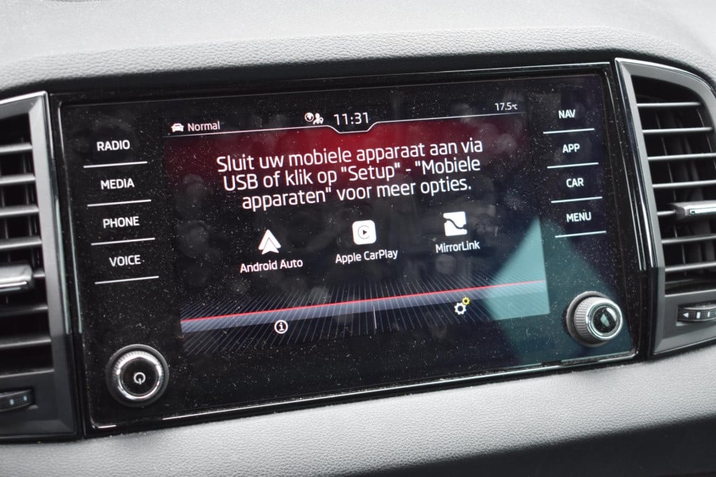 Skoda Karoq 1.5 tsi act sportline | trekhaak | canton | virtual cockpit | a