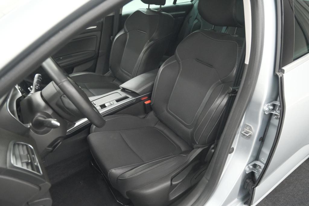 Renault Megane tce 140 edc techno | dodehoekdetectie | camera | 9.3 inch gr