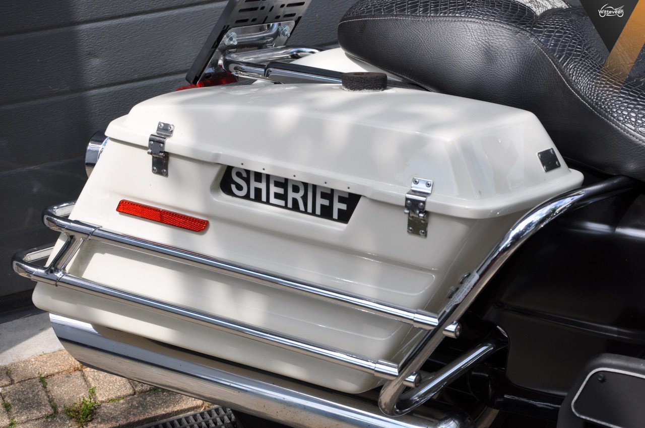 Harley-Davidson FLHRP Road King Police