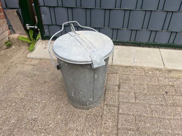 Vuilnisemmer zinken